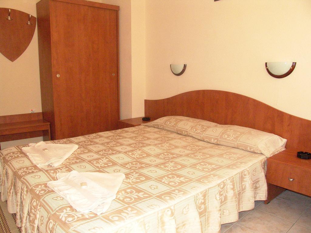 Family Hotel Andreev Nesebar Camera foto