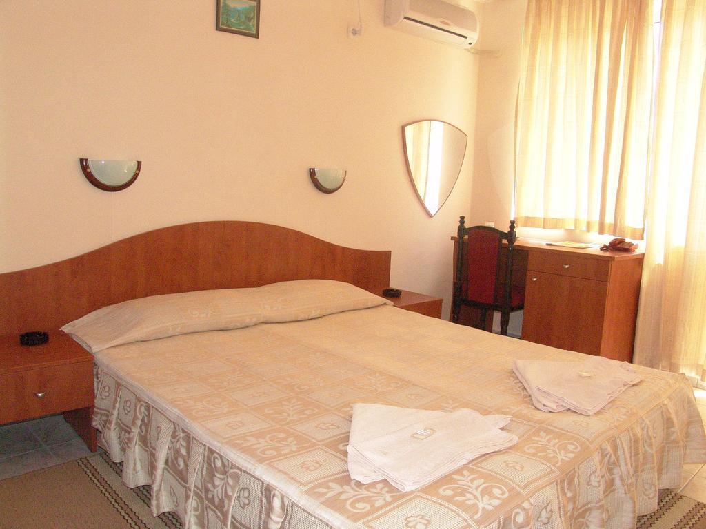 Family Hotel Andreev Nesebar Camera foto